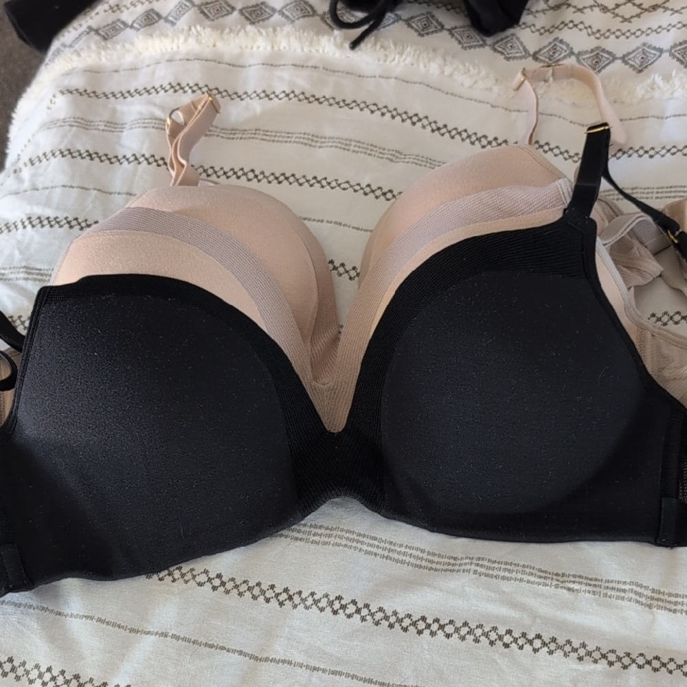3 Lively No Wire Nursing/ Pumping Bras